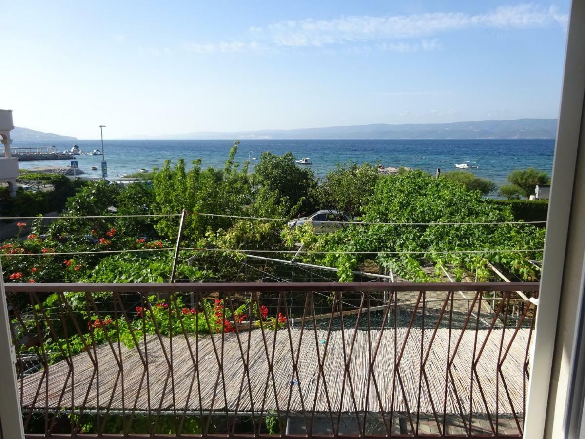 Apartment Duce Omiš Exterior foto
